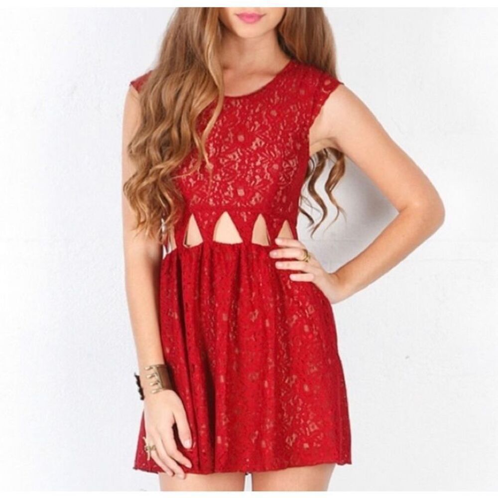 Anthropologie Lovers+Friends Lace MiniDress Cut-Out Waist‎ Stretchy Lined Red XS